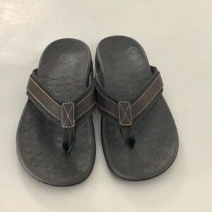 Vionic Men's Tide Toe Post Leather Flip Flop Sandal Arch Support Beach Slipper